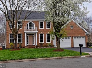 7866 Bressingham Dr, Fairfax Station, VA 22039