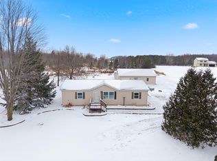 W5244 County Rd S, Black Creek, WI 54106