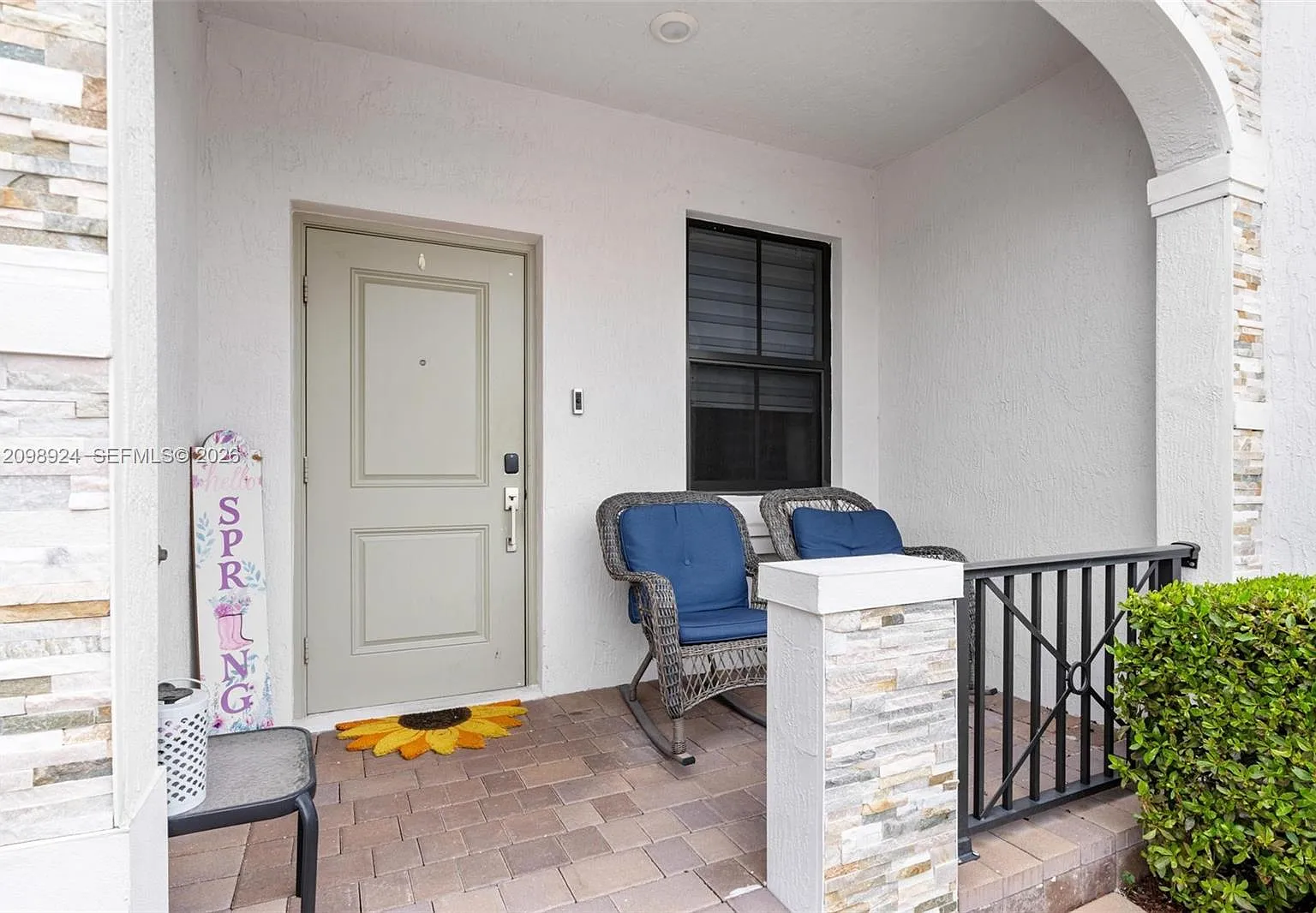Silver Palm Residential H — Photo 3