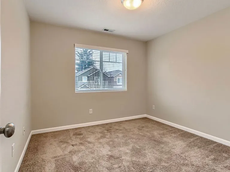 20815 Sister Ln — Photo 9