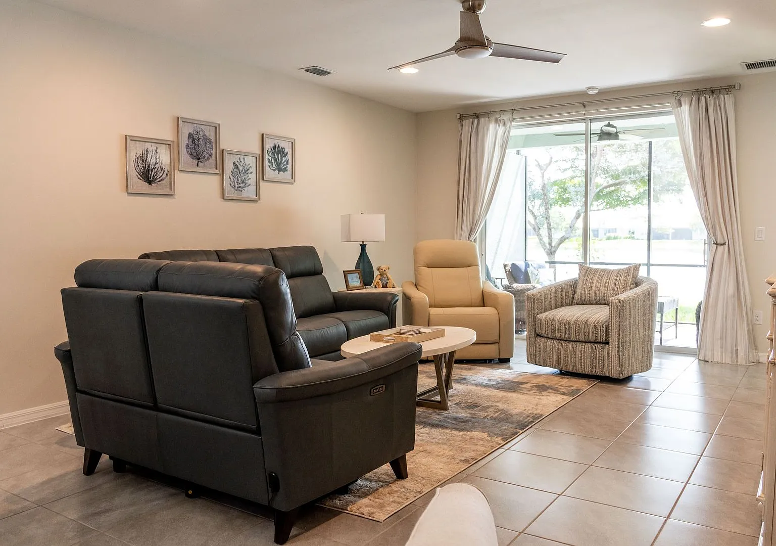 **Seasonal Rental In Naples Reserve**Lake Front**Fully Furnished**Open To An Annual Lease** — Photo 3