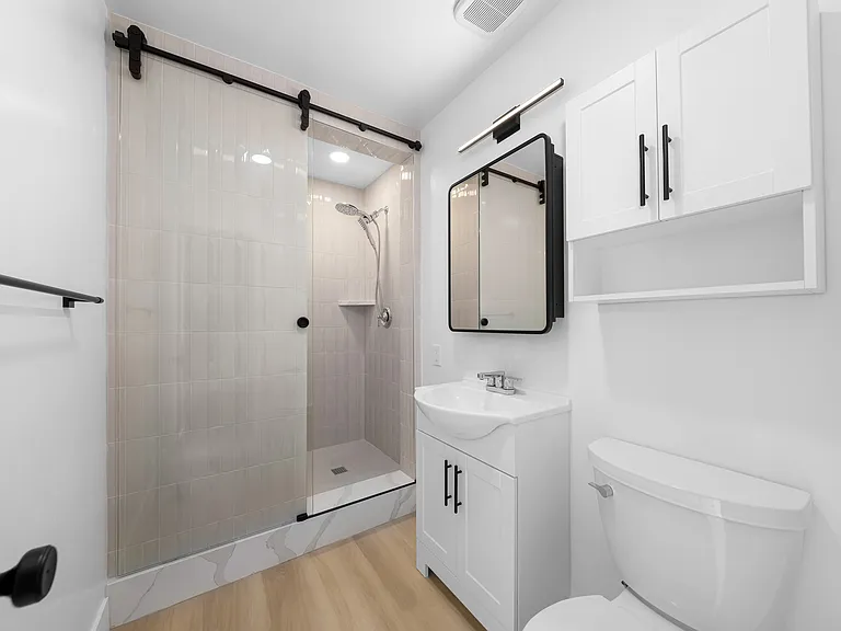 2256 Albatross St #4 — Photo 8