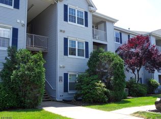 208 Stratford Pl, Bound Brook, NJ 08805