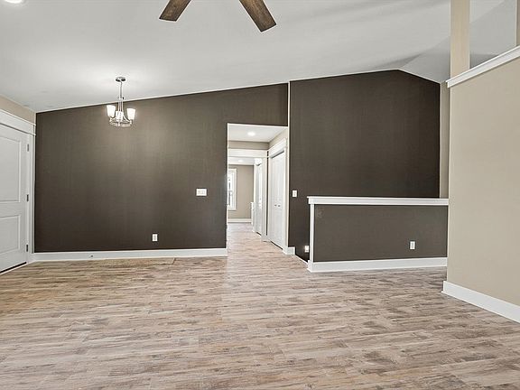 5th image of 1046 Tebala Blvd