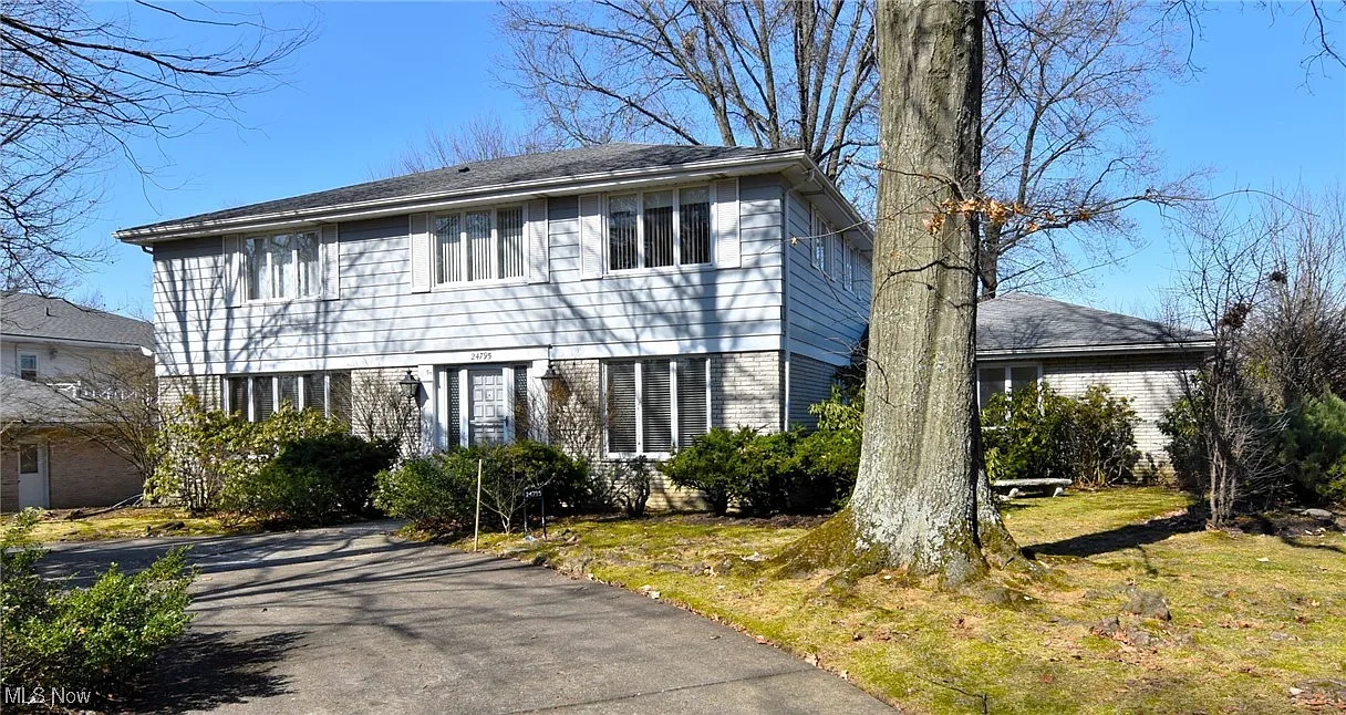 24795 Shaker Blvd photo 1