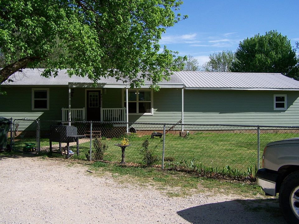 1st image of 401 Carter Dr