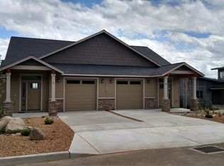 2556 NW Awbrey Point Cir, Bend, OR 97703