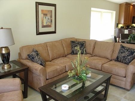 WAS4P1101OCB-living-area