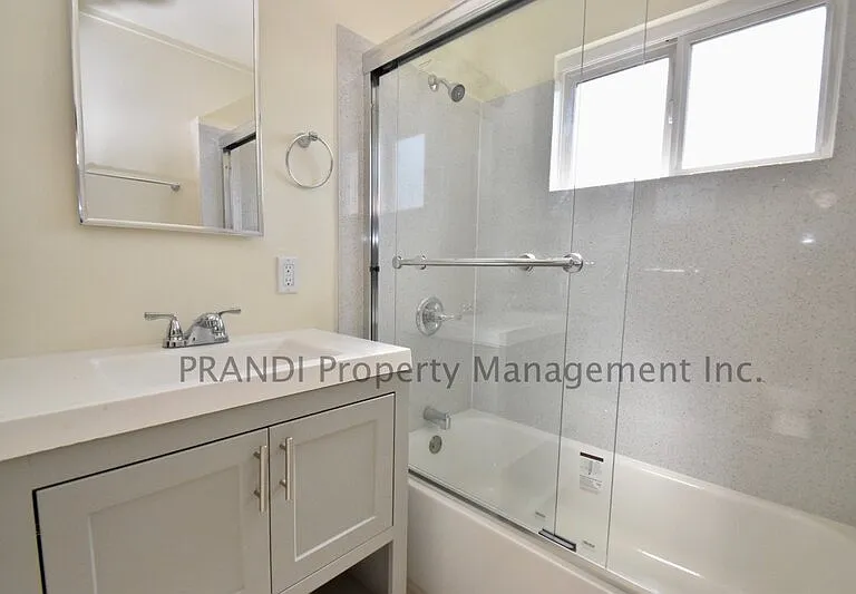 1504 Vallejo Ave #2 — Photo 8