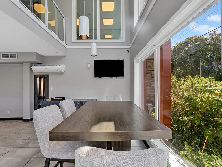 1060 Goldstream Ave — Photo 19
