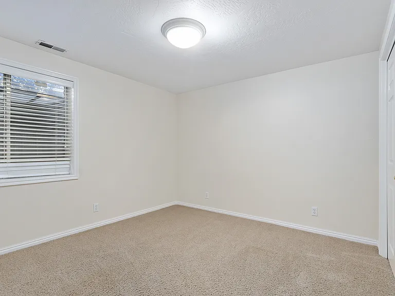 3666 S Pearblossom Cir — Photo 33