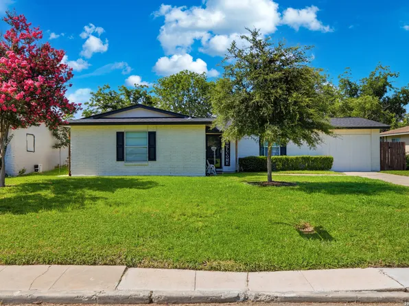 5202 CORAL MIST ST, Kirby, TX 78219