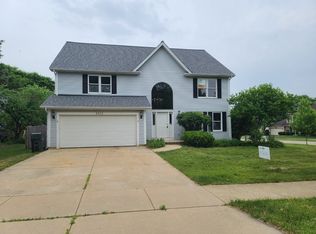 2612 Midland Dr, Naperville, IL