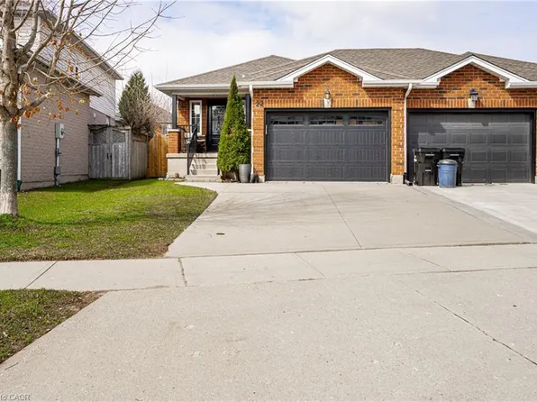22 Marston Cres, Cambridge, ON N3C 4G3