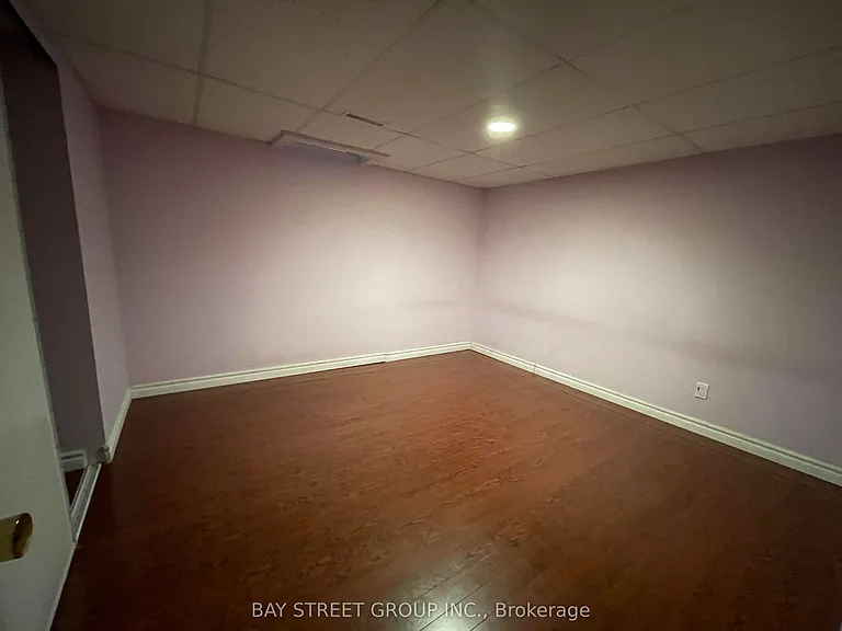 36 Tomlinson Cir — Photo 21