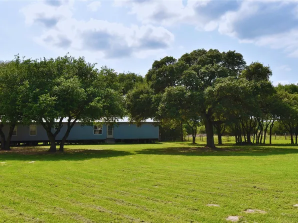 13337 Us Highway 90a E, Hallettsville, TX 77964