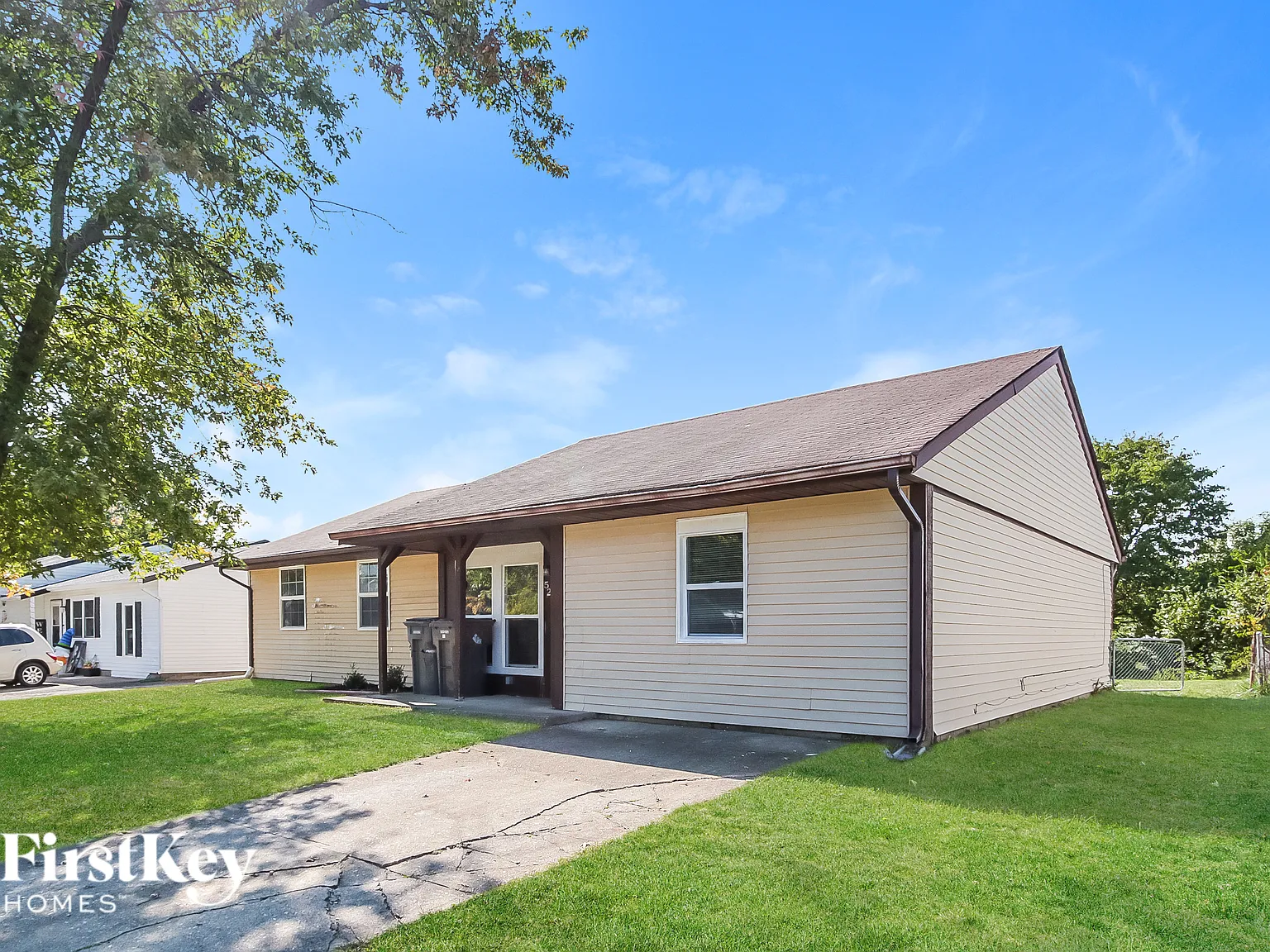 3 bed, 1.0 bath, 1344 sqft, $1,885 — Photo 2