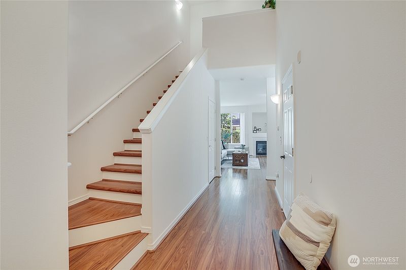 5th image of 3115 SE 11th Place #1049