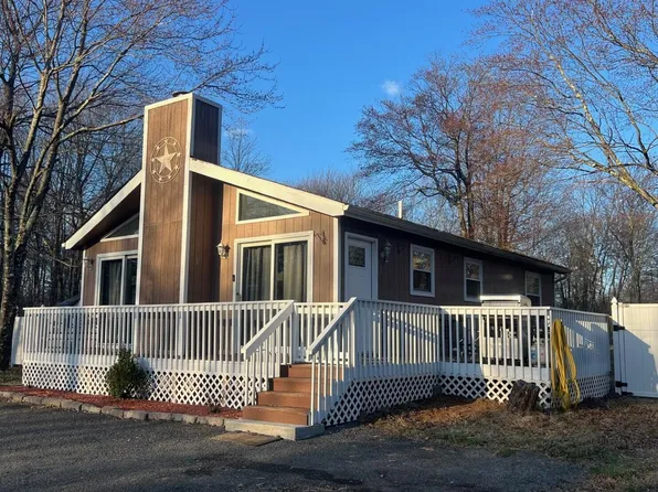 86 Penn Forest Dr, Albrightsville, PA 18210