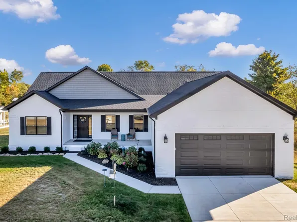 5580 Reynolds Rd, Imlay City, MI 48444