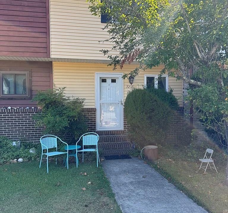 1st image of 7216 Oak Ridge Pl