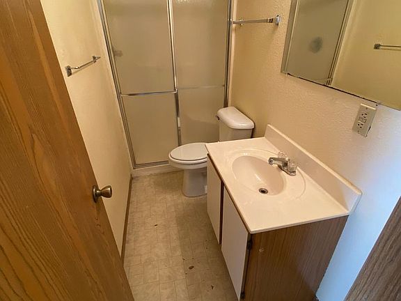 3rd image of 140-146 N Gerhart Rd #10815553