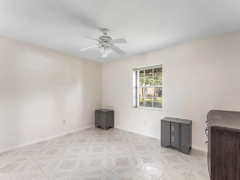 170 Waterside Dr #170 — Photo 17