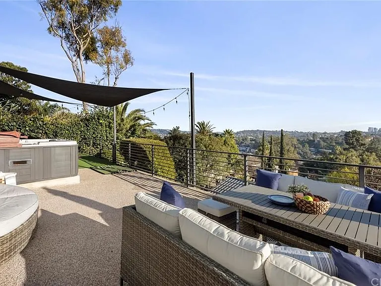 3651 Lowry Rd — Photo 34