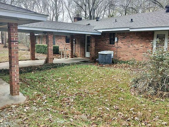 2nd image of 221 Langford Farms Cv