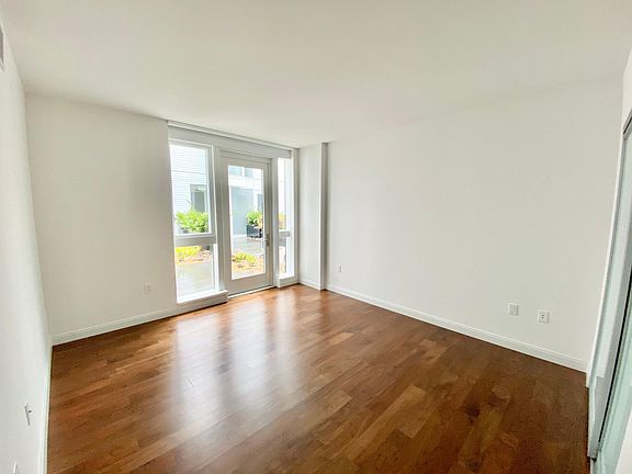 3rd image of 555 Fulton St Suite 201