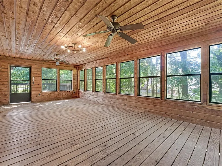 3261 Eden Dr — Photo 6