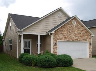 87 Chowan Dr, Fletcher, NC 28732