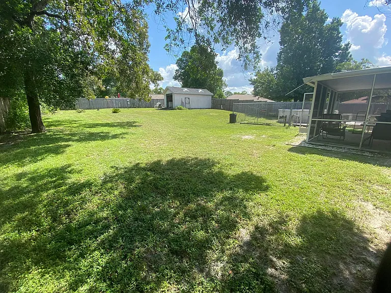 7393 Landmark Dr — Photo 12