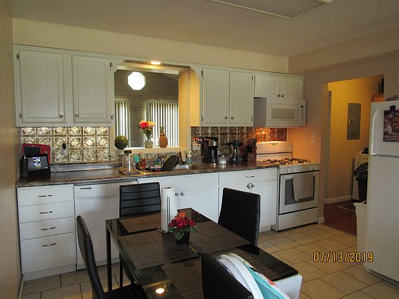 Open  Concept Kitchen