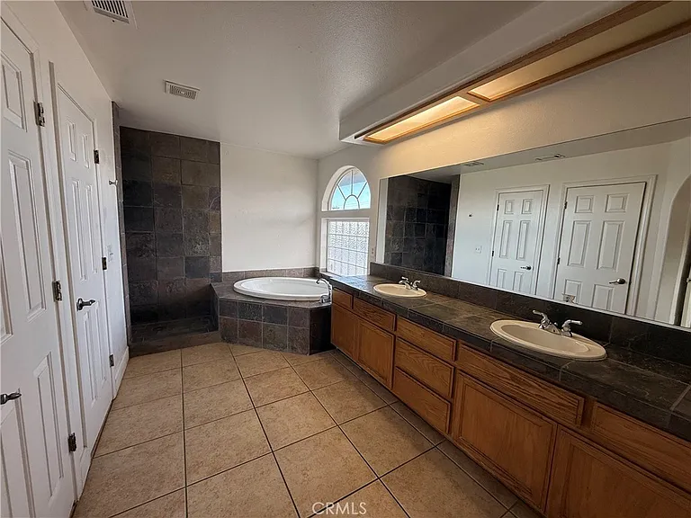 4315 Snowline Rd — Photo 10