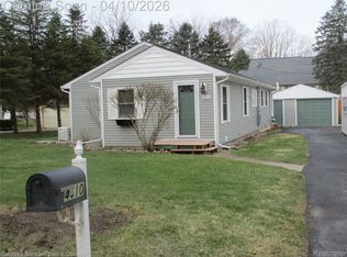 4610 Van Amberg Rd, Brighton, MI