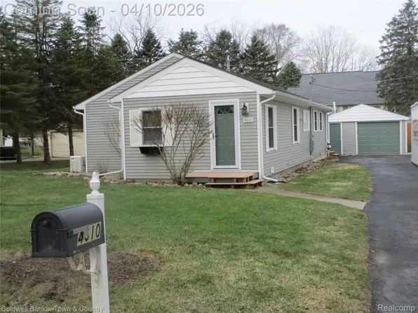 4610 Van Amberg Rd, Brighton, MI 48114