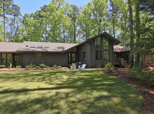 22 Kendall Dr, Chapel Hill, NC 27517