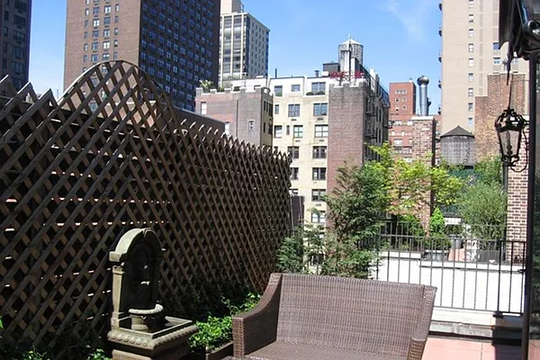 Sold by Corcoran | media 21