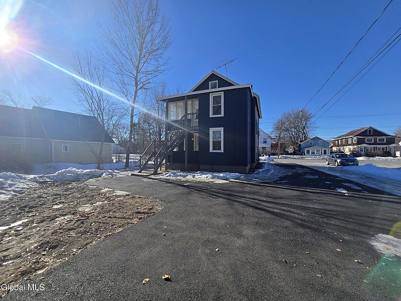 3rd image of 109 Hudson Street