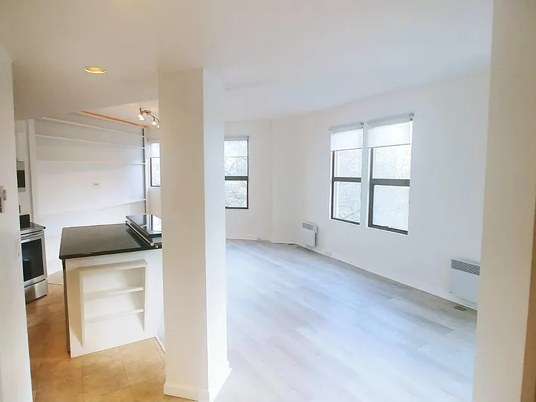 2700 4th Ave #406 — Photo 7