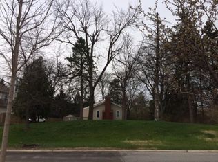 22W032 22nd St, Glen Ellyn, IL 60137