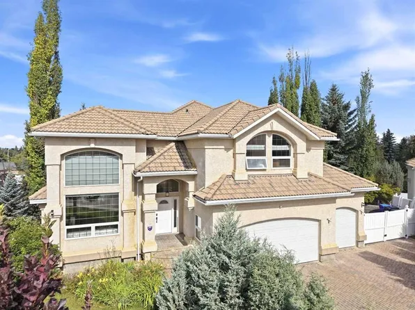 25 SE Ashmore Close, Red Deer, AB T4R 2R7