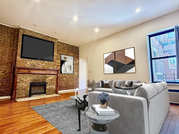 36 West 75th Street image 1 of 12