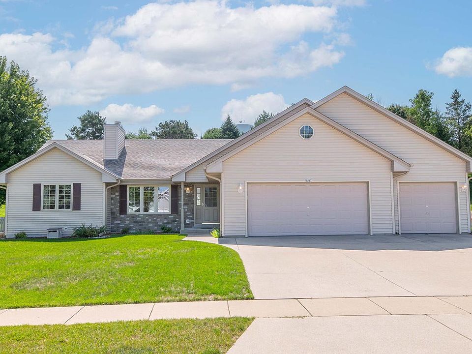 1st image of 1271 Orchard CIRCLE