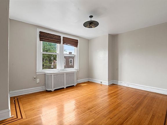 4th image of 4928 Pine St Floor 2