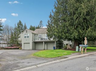 22142 SE 40th Ln #1121, Sammamish, WA