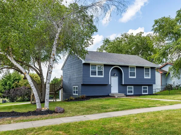 8638 Warren Dr, Des Moines, IA 50320