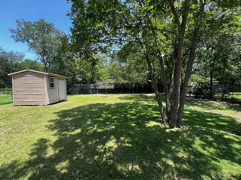 409 Oscar St — Photo 19