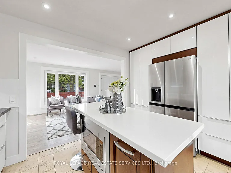 285 Bronte Rd — Photo 11
